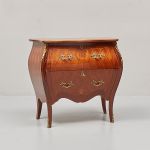 1039 2369 CHEST OF DRAWERS